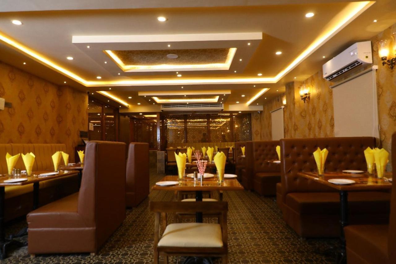 Hotel Windsor Plaza Hyderabad Exterior photo