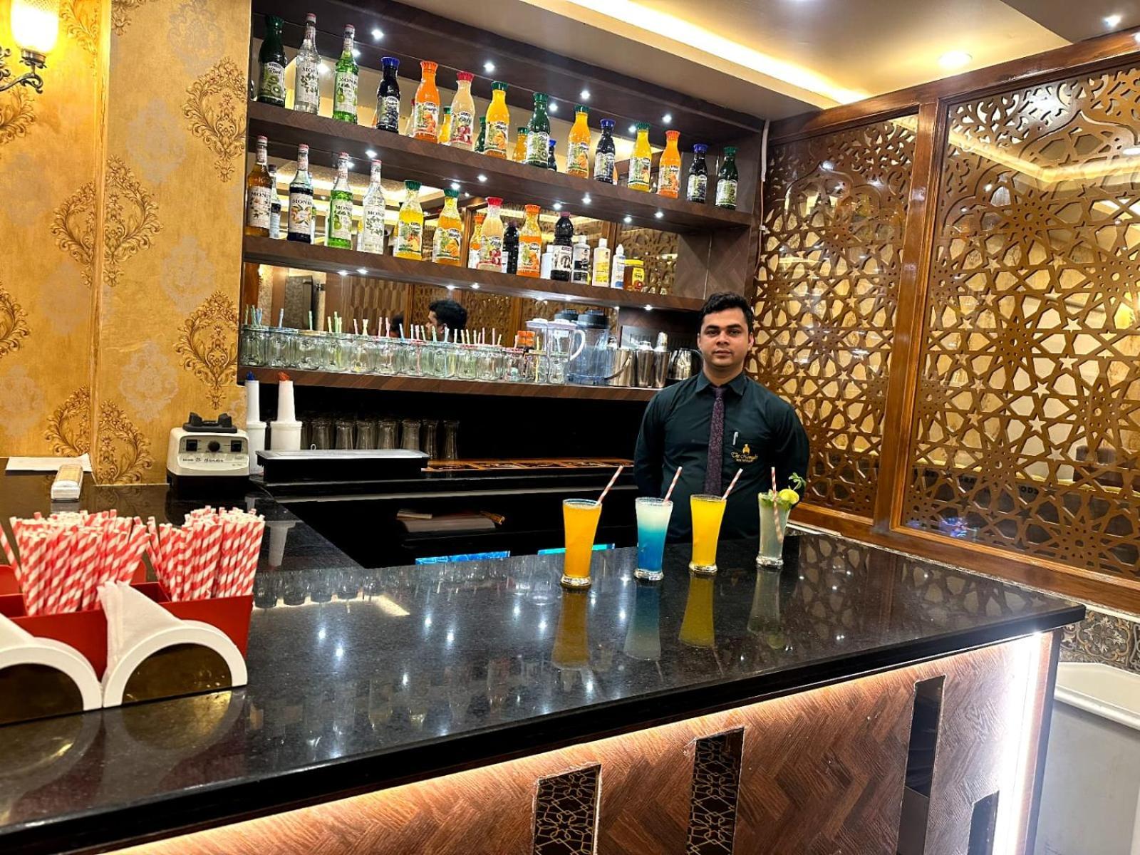 Hotel Windsor Plaza Hyderabad Exterior photo